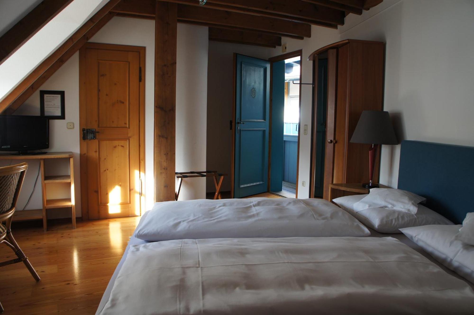 Hotel Schwarzer Adler Erlangen Habitación foto