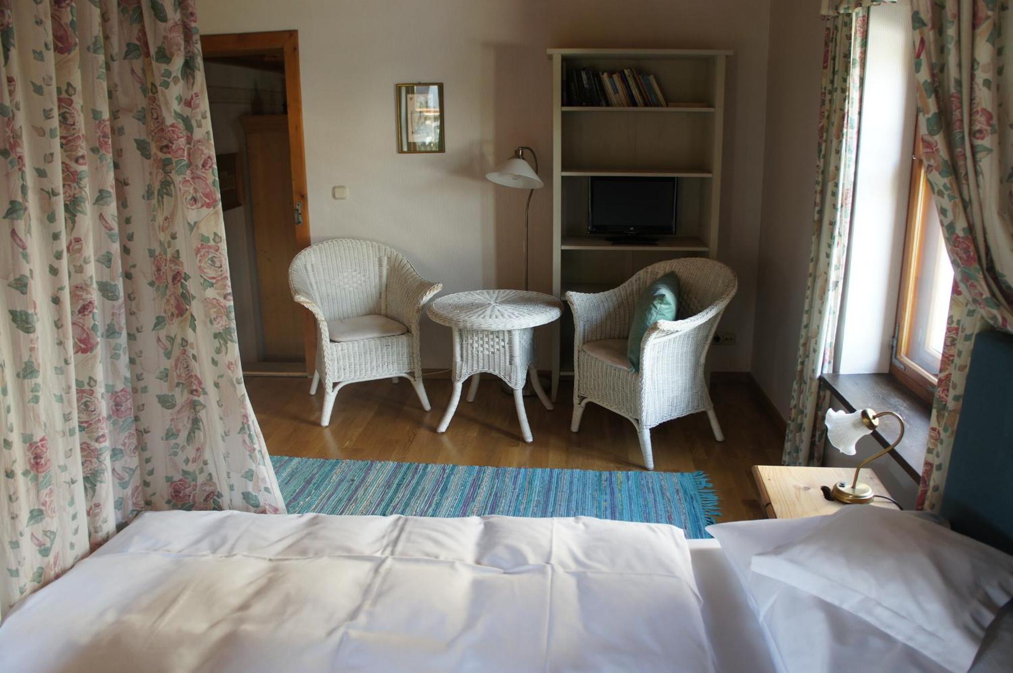 Hotel Schwarzer Adler Erlangen Habitación foto